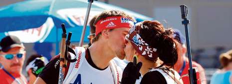:  katrin-hitzer-und-michael-greis-kuessen-sich-10217598-465x170.jpg
: 19
:  14,0 