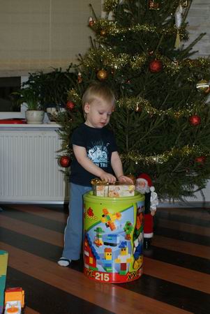 :    DSC00588.JPG
: 46
:  60,4 